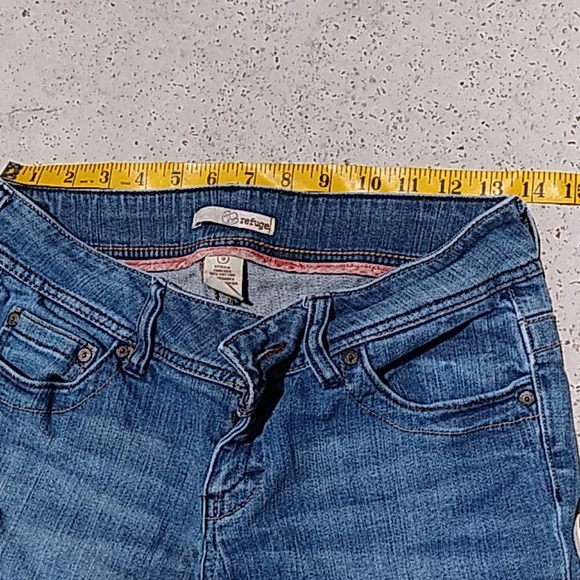 Junior jean shorts size 9 - Picture 8 of 8